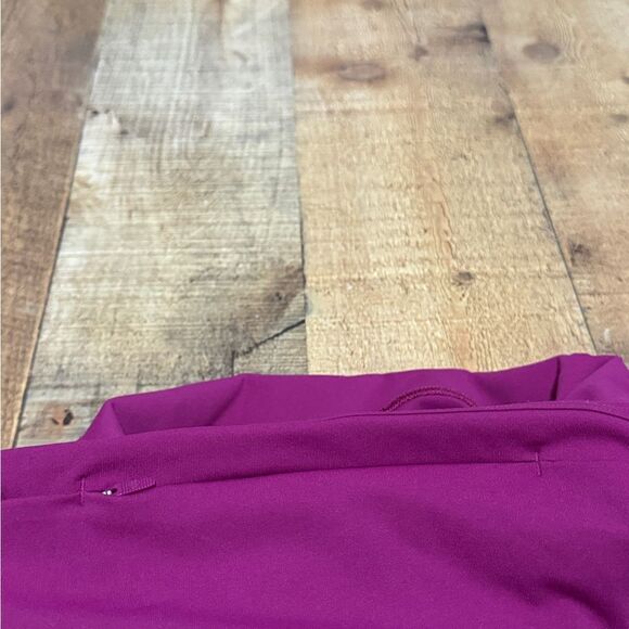 Lululemon Swift Speed High-Rise Tight 28"
Magenta Purple - Picture 9 of 13